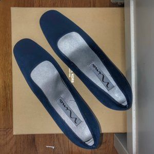 Nina Navy Velvet Shoes